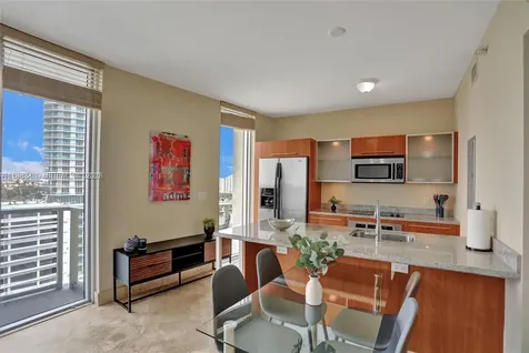 185 SW 7th Street Miami FL 33130