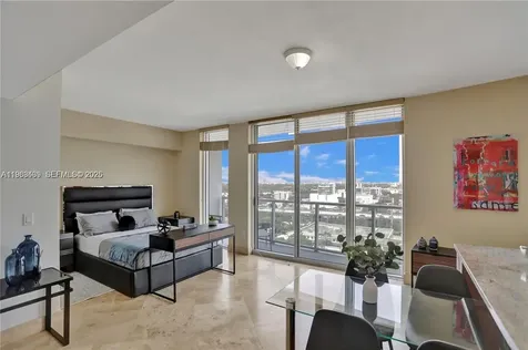 185 SW 7th Street Miami FL 33130