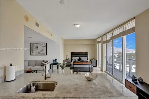 185 SW 7th Street Miami FL 33130