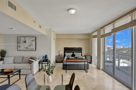 185 SW 7th Street Miami FL 33130