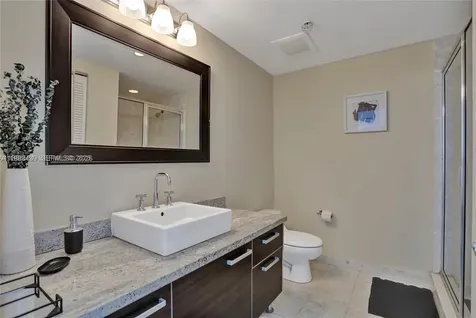 185 SW 7th Street Miami FL 33130