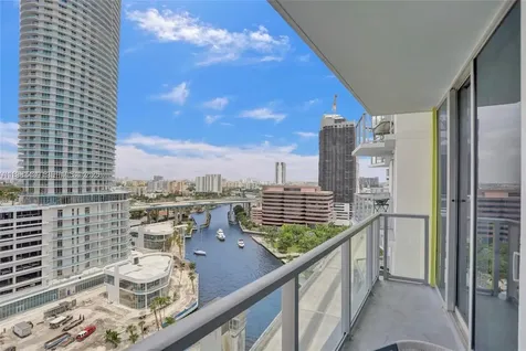 185 SW 7th Street Miami FL 33130