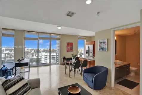 185 SW 7th Street Miami FL 33130