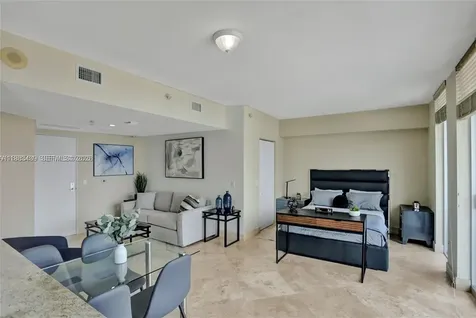 185 SW 7th Street Miami FL 33130