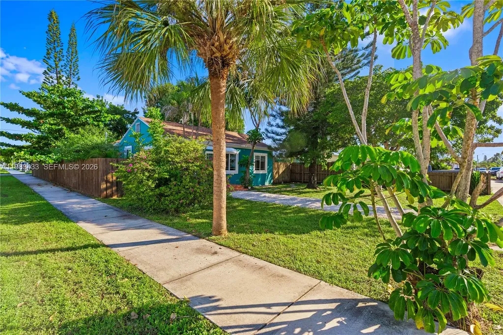 2447 Wilson Street Hollywood FL 33020