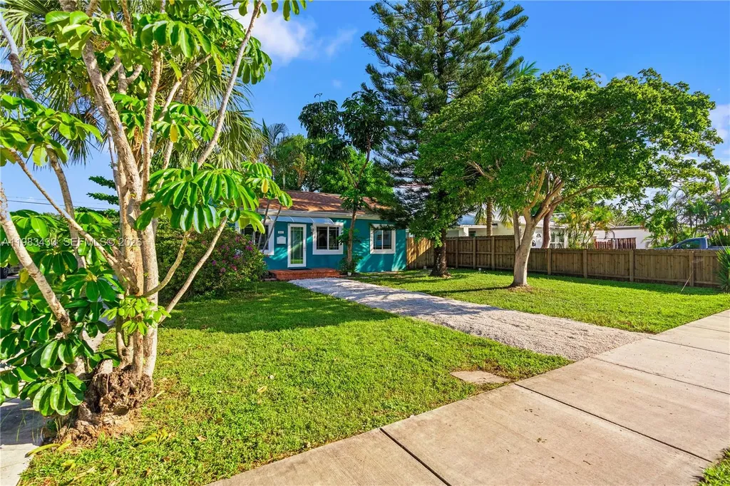 2447 Wilson Street Hollywood FL 33020