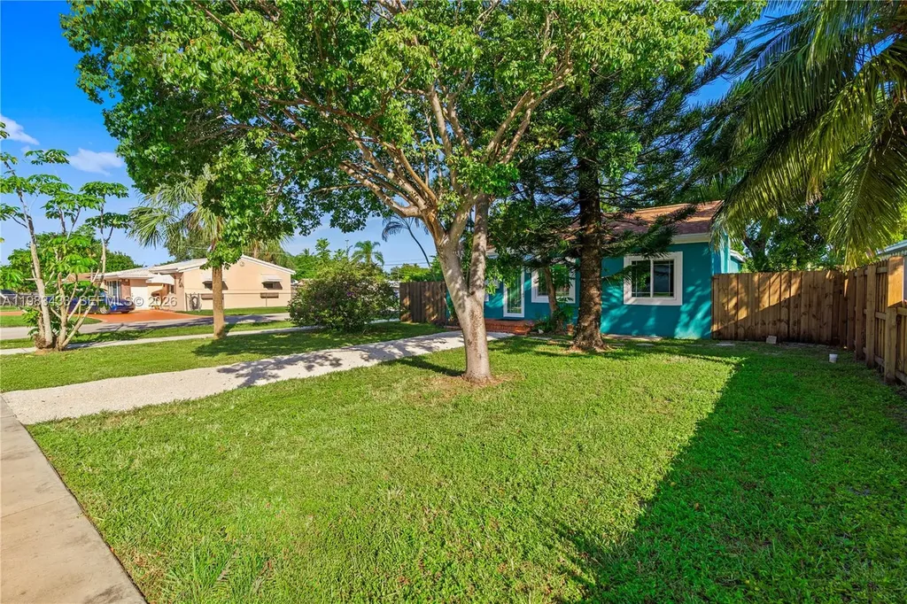 2447 Wilson Street Hollywood FL 33020