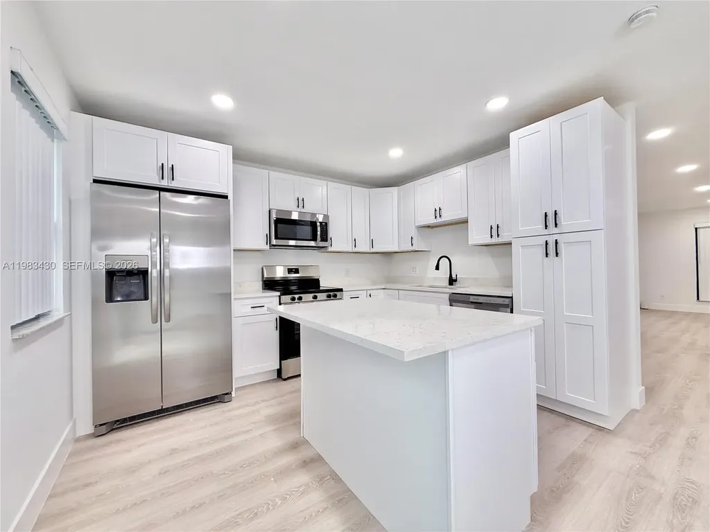 404 Sandtree Drive Palm Beach Gardens FL 33403