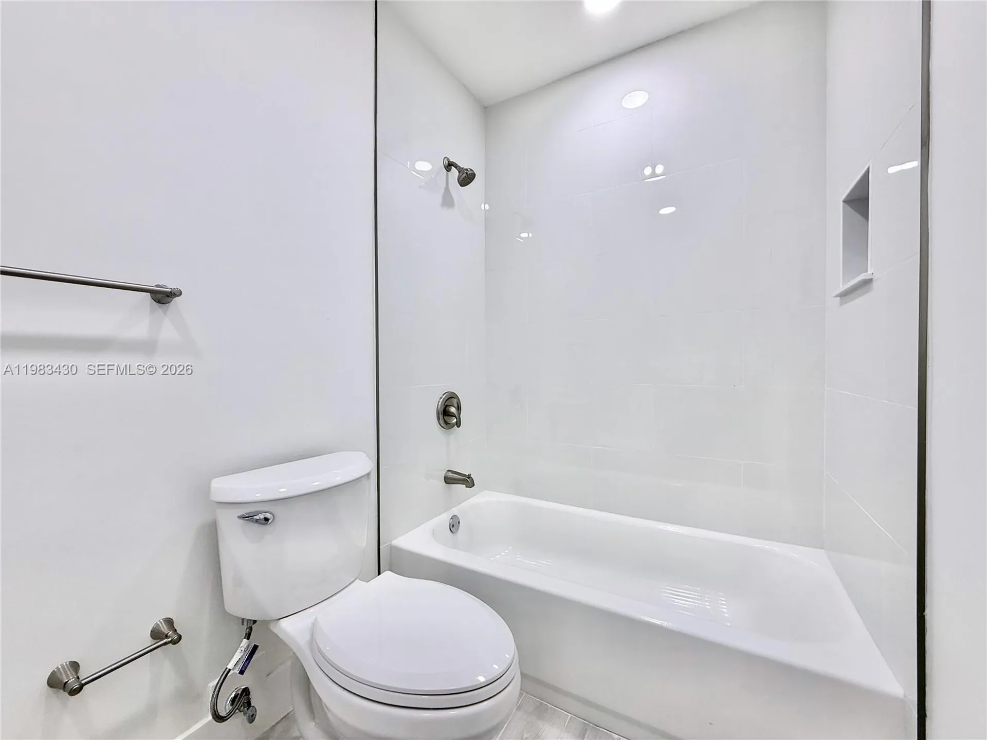 404 Sandtree Drive Palm Beach Gardens FL 33403
