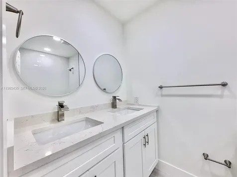 404 Sandtree Drive Palm Beach Gardens FL 33403