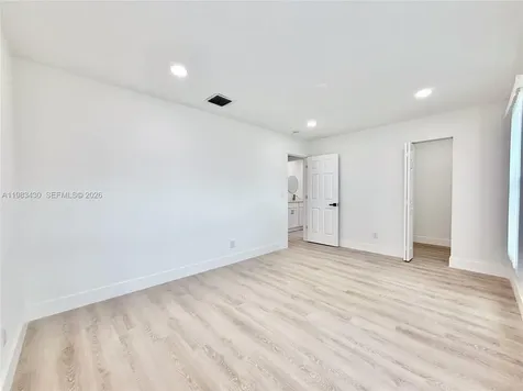 404 Sandtree Drive Palm Beach Gardens FL 33403