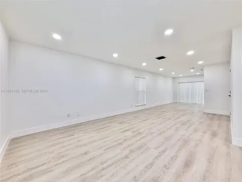 404 Sandtree Drive Palm Beach Gardens FL 33403