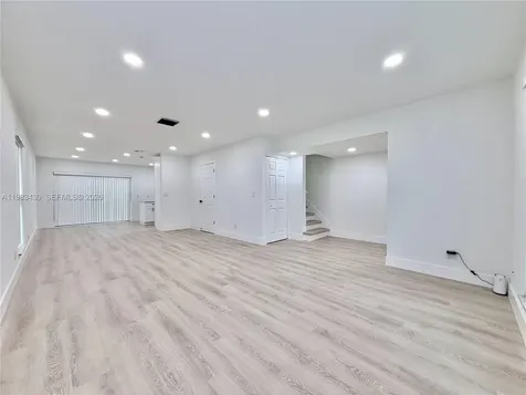 404 Sandtree Drive Palm Beach Gardens FL 33403