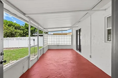 7371 SW 1st Street Margate FL 33068