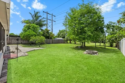 7371 SW 1st Street Margate FL 33068