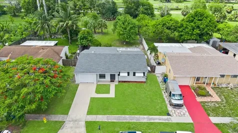 7371 SW 1st Street Margate FL 33068