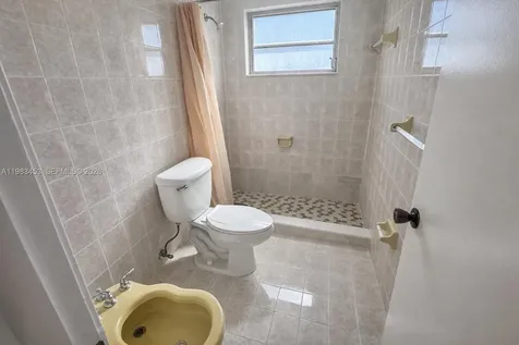 1630 W 46th Street Hialeah FL 33012