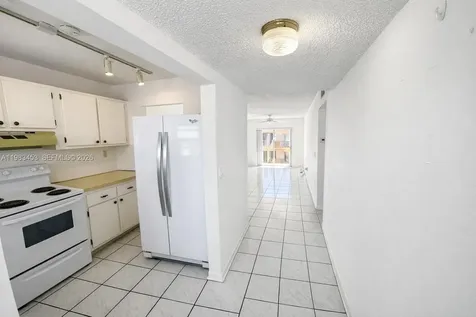 1630 W 46th Street Hialeah FL 33012