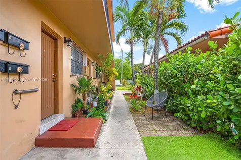 20 W 37th Street Hialeah FL 33012