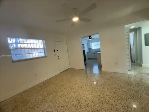 20 W 37th Street Hialeah FL 33012