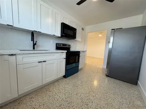 20 W 37th Street Hialeah FL 33012