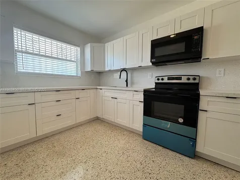 20 W 37th Street Hialeah FL 33012