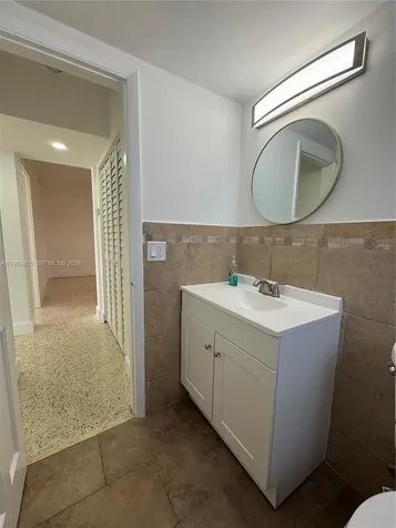 20 W 37th Street Hialeah FL 33012