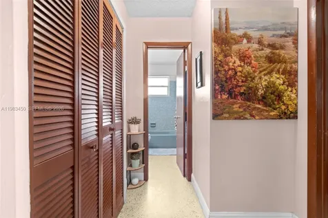 20 W 37th Street Hialeah FL 33012