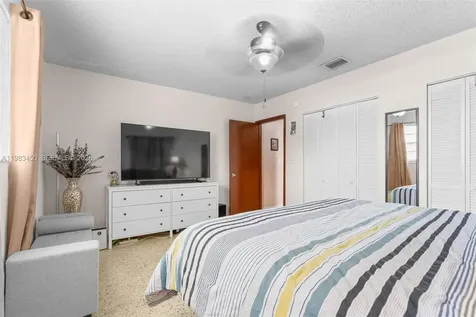 20 W 37th Street Hialeah FL 33012