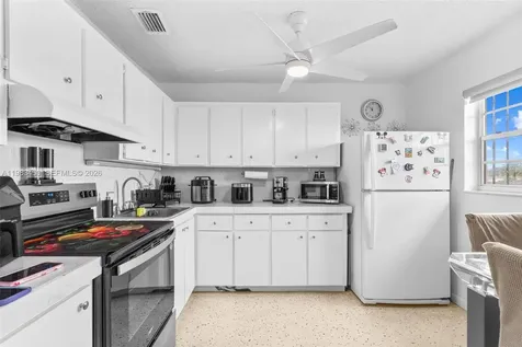20 W 37th Street Hialeah FL 33012