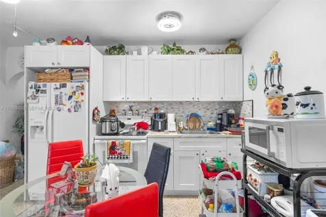 20 W 37th Street Hialeah FL 33012