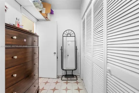 20 W 37th Street Hialeah FL 33012