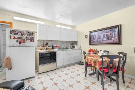 20 W 37th Street Hialeah FL 33012