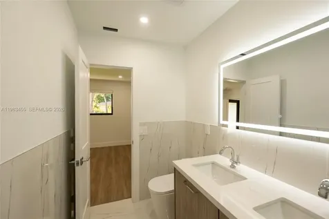 14515 Mahogany Court Miami Lakes FL 33014