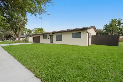 14515 Mahogany Court Miami Lakes FL 33014