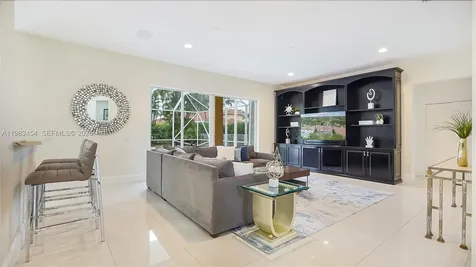 1646 Victoria Pointe Lane Weston FL 33327