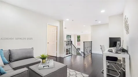 1646 Victoria Pointe Lane Weston FL 33327