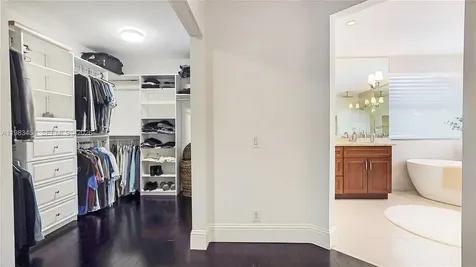 1646 Victoria Pointe Lane Weston FL 33327
