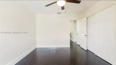 1646 Victoria Pointe Lane Weston FL 33327