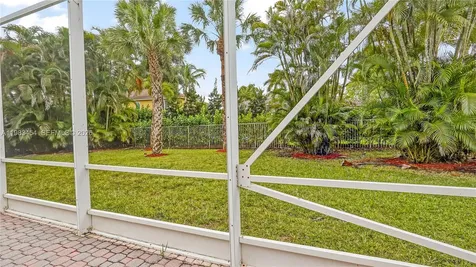 1646 Victoria Pointe Lane Weston FL 33327