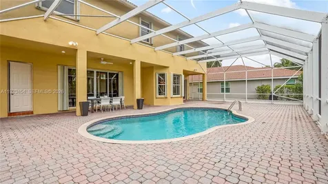 1646 Victoria Pointe Lane Weston FL 33327