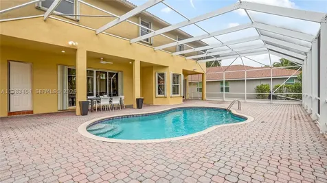1646 Victoria Pointe Lane Weston FL 33327