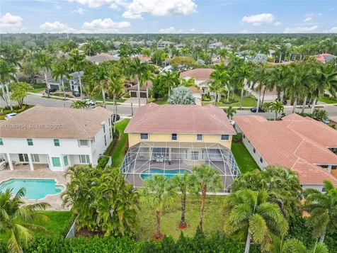 1646 Victoria Pointe Lane Weston FL 33327