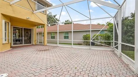 1646 Victoria Pointe Lane Weston FL 33327