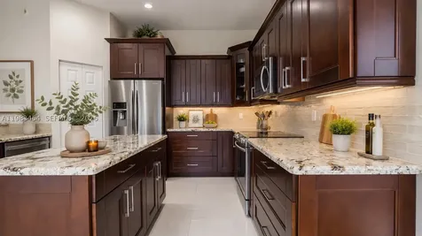 1646 Victoria Pointe Lane Weston FL 33327