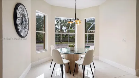 1646 Victoria Pointe Lane Weston FL 33327