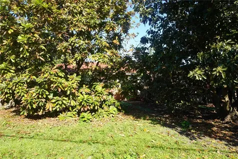 2660 SW 36th Avenue Miami FL 33133