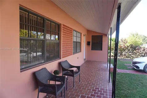 2660 SW 36th Avenue Miami FL 33133