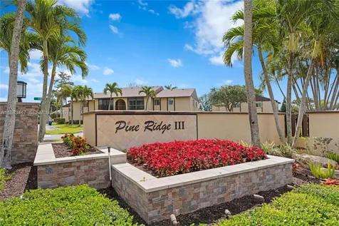 339 Pine Ridge Circle Green Acres FL 33463