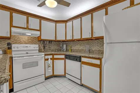 339 Pine Ridge Circle Green Acres FL 33463